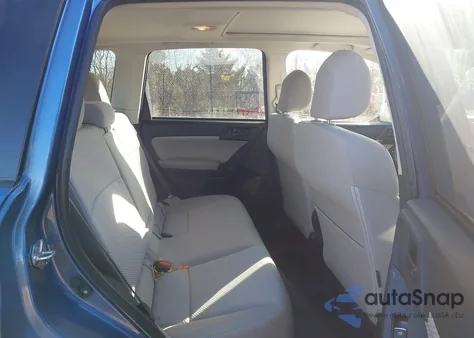 2017 Subaru Forester 2.5I Premium z USA, uszkodzony, nr VIN JF2SJAEC8HH400739